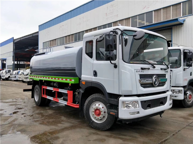 東風(fēng)D9標(biāo)準(zhǔn)化灑水車(chē)-程力灑水車(chē)廠